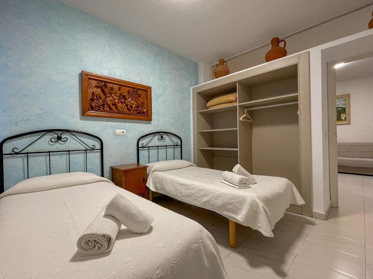 Apartamentos Cel Blau Santa Eularia des Riu Esterno foto