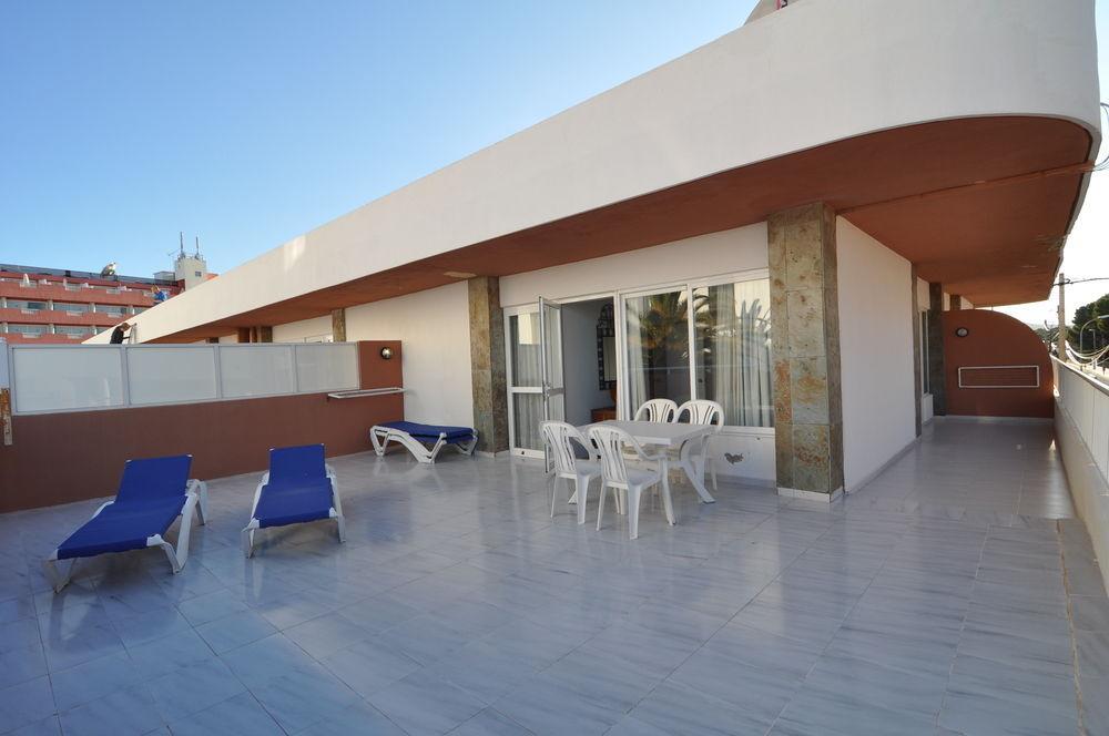 Apartamentos Cel Blau Santa Eularia des Riu Esterno foto