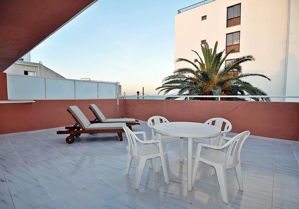 Apartamentos Cel Blau Santa Eularia des Riu Esterno foto